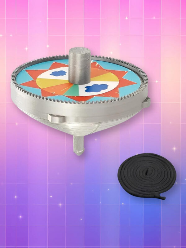 Jeu coréen de la toupie Paengi où on voit la toupie et la corde enroulée noire sur fond dégradé de rose à violet.